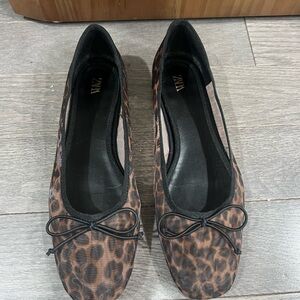 Zara Women's Brown and Black Leopard Flats